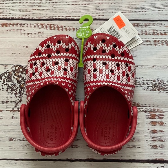 NEW! Crocs Classic Holiday Sweater Clog Unisex Kids Size 9 - Picture 3 of 6